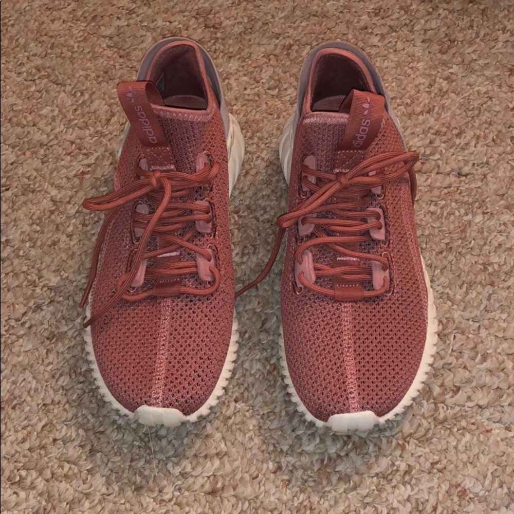 Adidas Sneakers